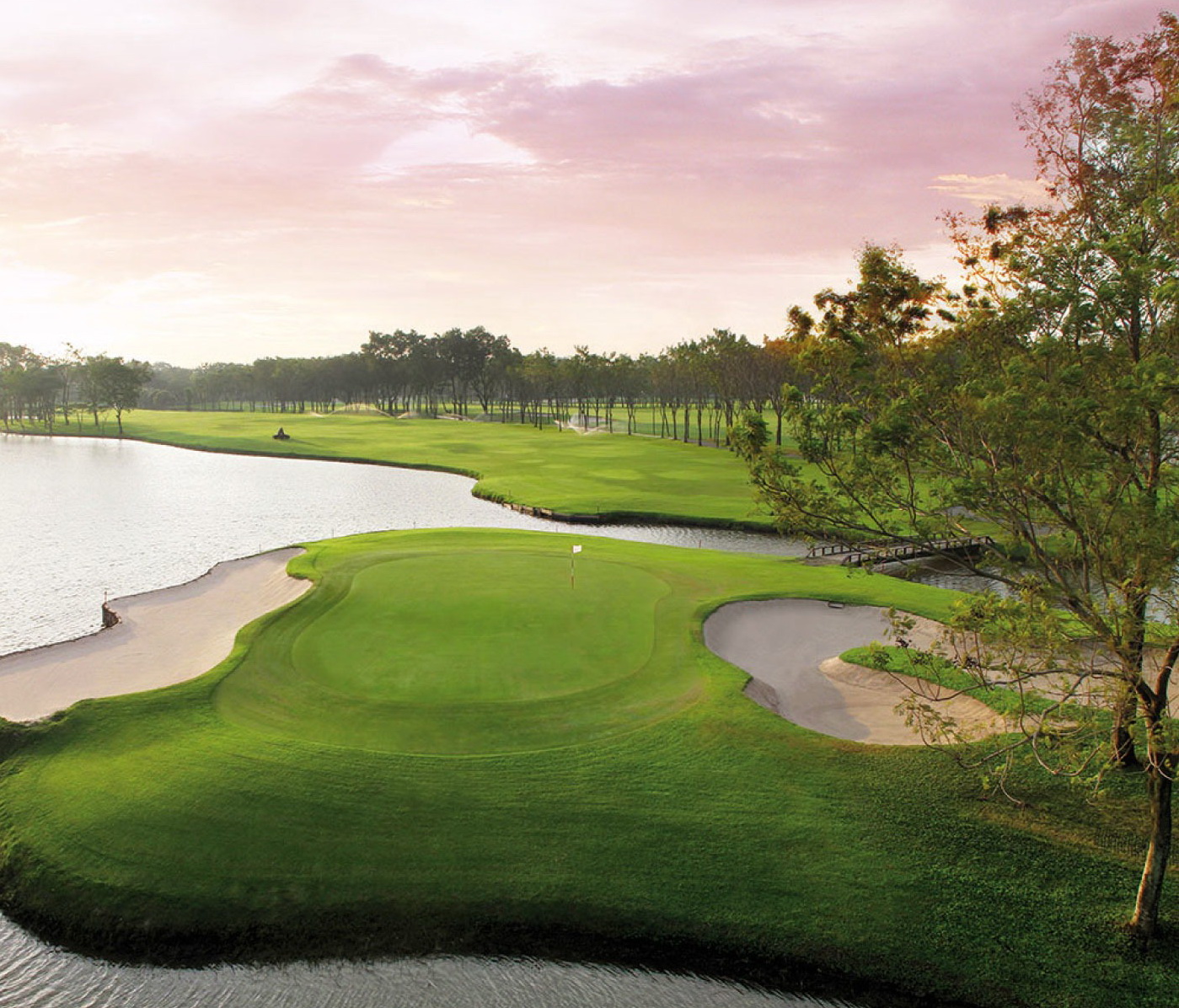 タナシティー カントリークラブ